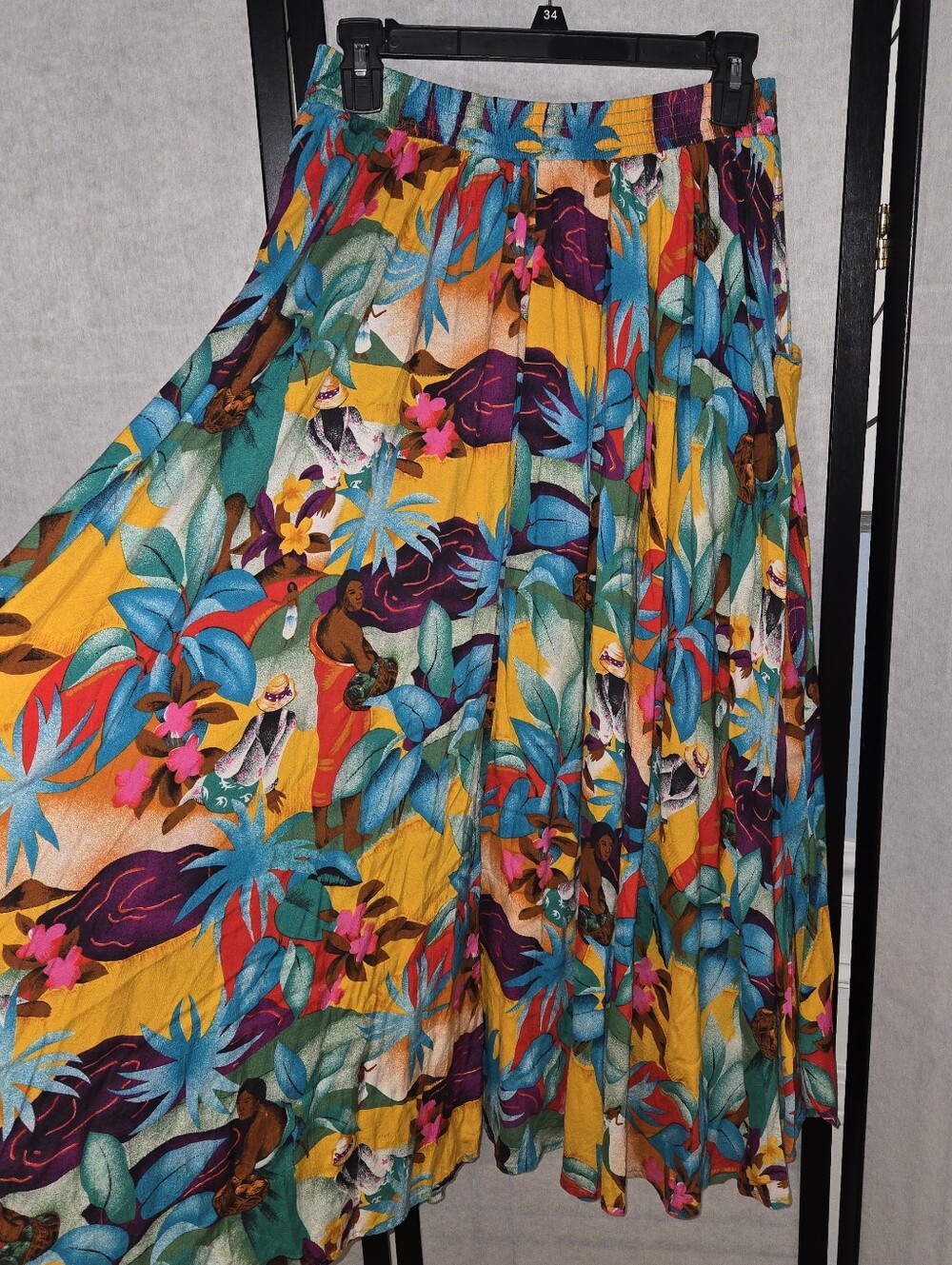 Vintage Tropical Beach Flowy Long Rayon Skirt Size Medium/Large Boho Vacation